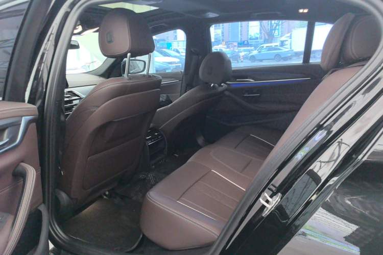 Used BMW 5 Series 2023 530Li Leading Model M Sport Package Left Rear Seat