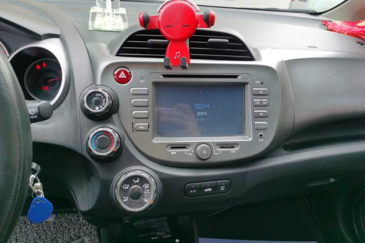 Used Honda Fit 2011 1.5L manual luxury version Audio And AC Panel