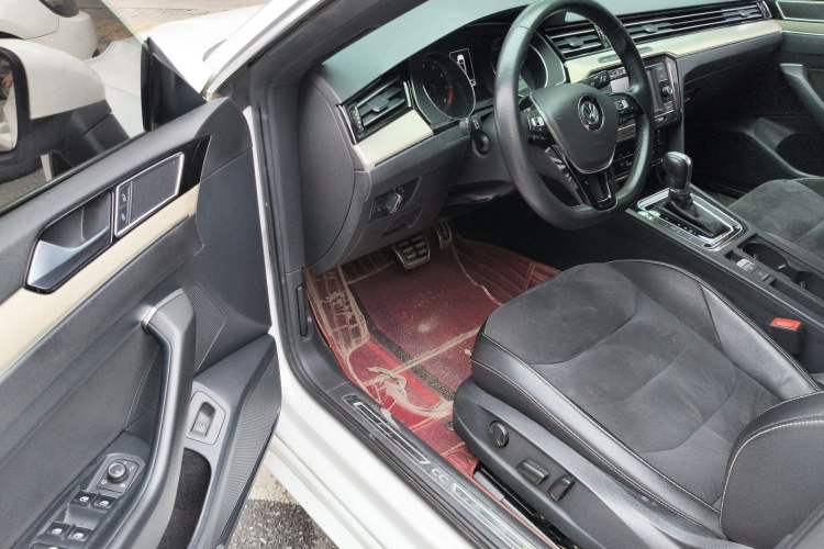 Used Volkswagen FAW-Volkswagen CC 2020 330TSI Huayan Edition China VI Standard Driver Seat