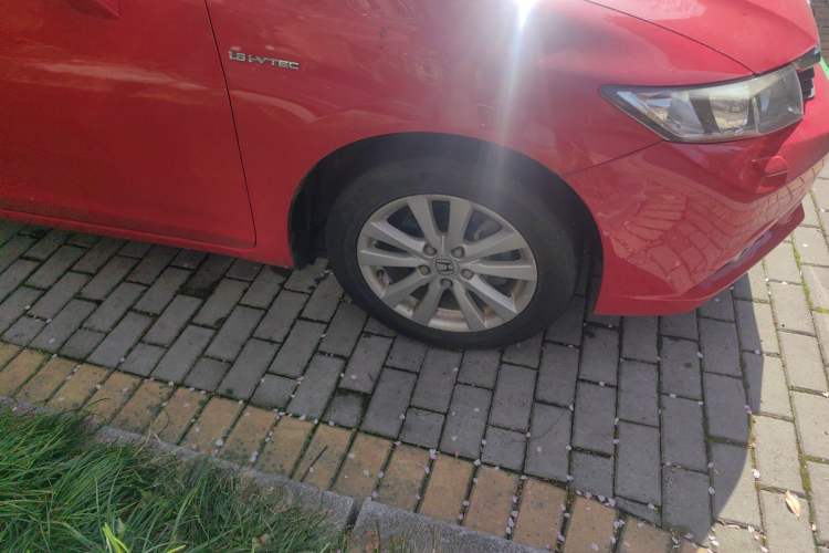 Used Honda Civic 2012 1.8L automatic luxury edition Right Front Wheel Hub