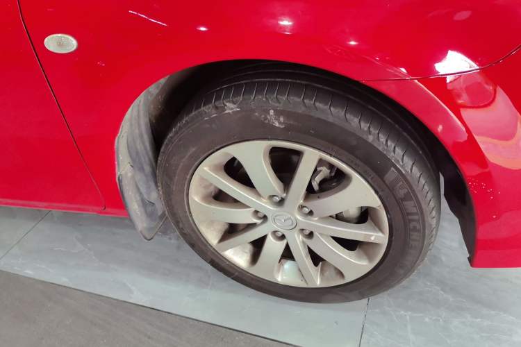 Used Mazda 6 2012 2.0L Automatic Fashion Edition Right Front Wheel Hub