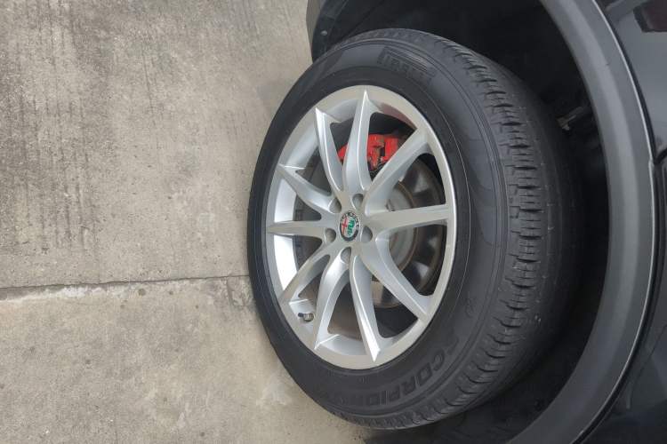 Used Alfa Romeo Stelvio 2017 2.0T 200HP Luxury Edition
