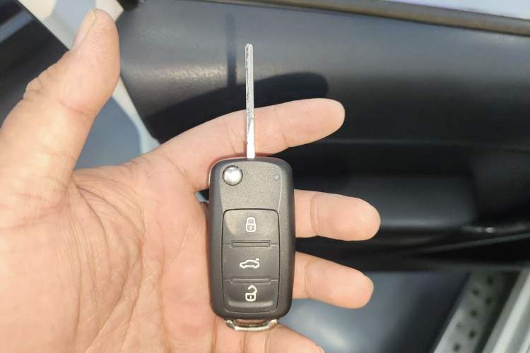 Used Volkswagen Tiguan 2016 280TSI Automatic Two-Wheel Drive Silk Road Comfort Edition Interior 1