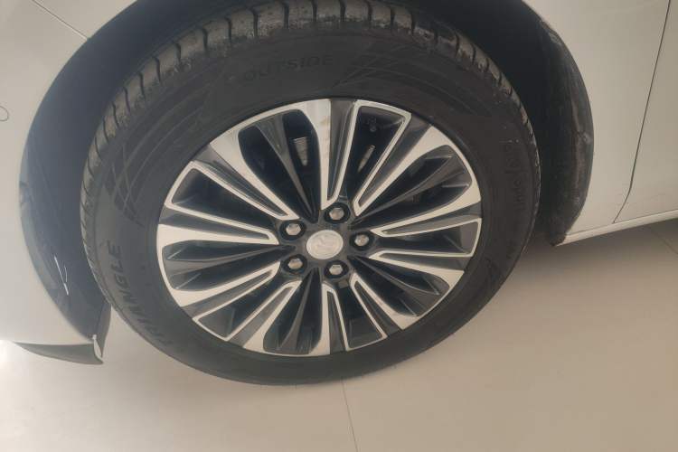 Used Buick GL8 2020 ES Land Cruiser 653T Luxury Model
