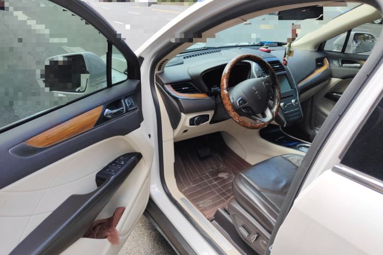 Used Lincoln MKC 2014 2.0T Two-Wheel-Drive Luxury Edition
