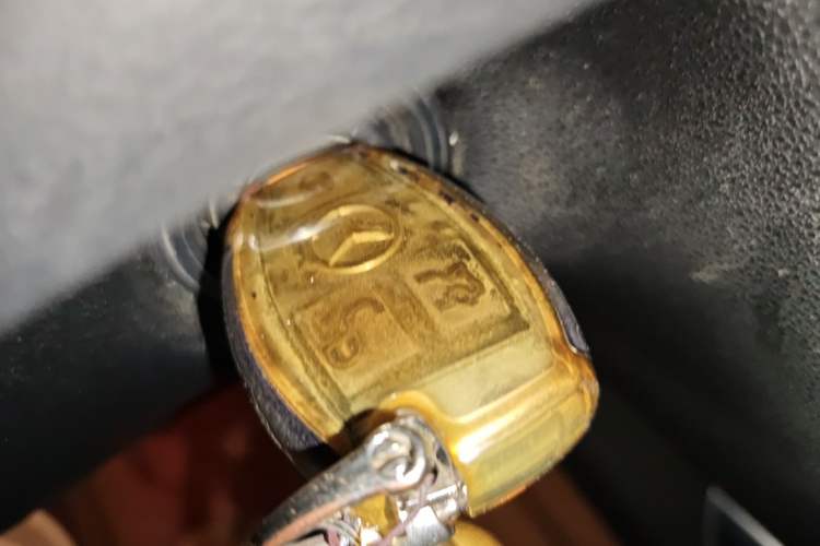 Used Mercedes-Benz R-Class 2017 R 320 4MATIC Business Edition Prestige Model Vehicle Key