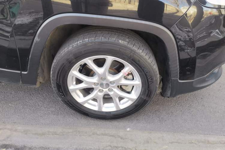 Used Jeep Cherokee 2017 2.0L Superior Edition