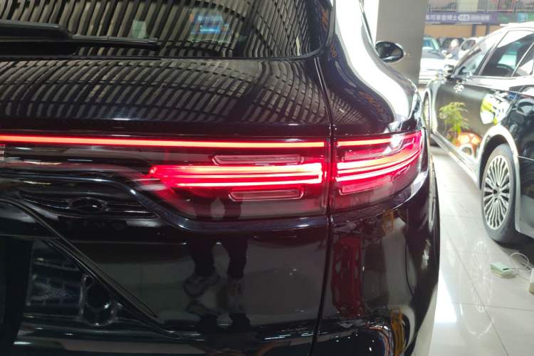 Used Porsche Cayenne 2019 Cayenne 3.0T Right Rear Taillight