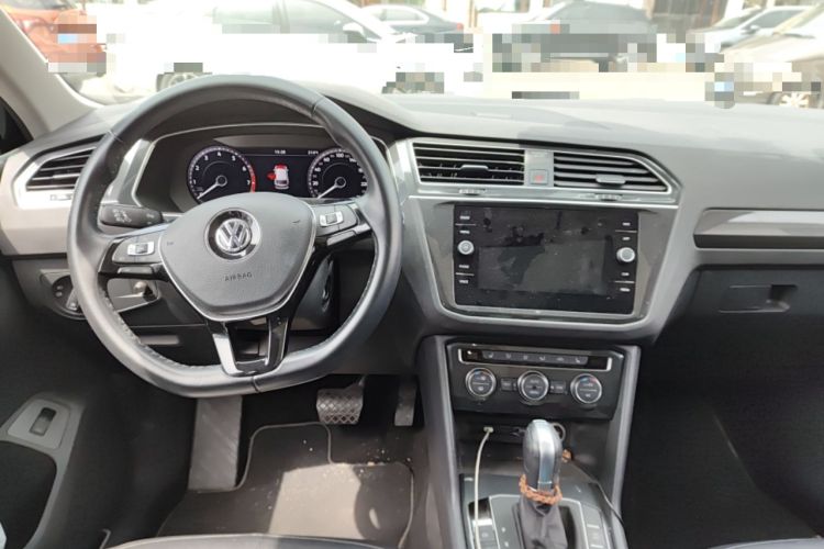 Used Volkswagen Tiguan 2018 330TSI Four-Wheel Drive High-End Model Center Console