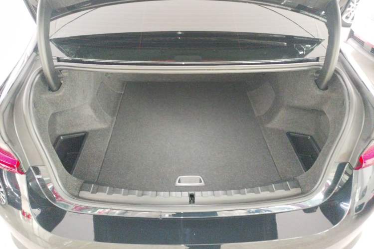 Used BMW i3 2022 eDrive 35 L
