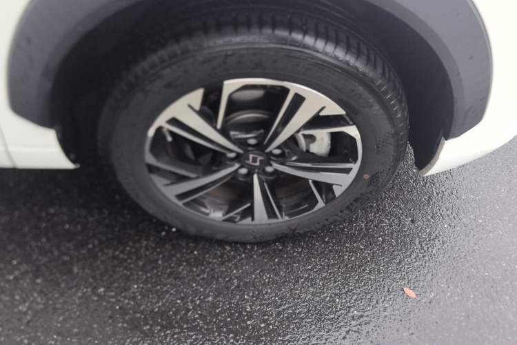 Used SOL QX 2021 300T DCT Prestige Smart Connectivity Version
