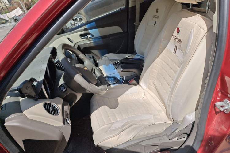 Used Chevrolet Cruze 2015 1.5L Classic SE AT Left Front Seat