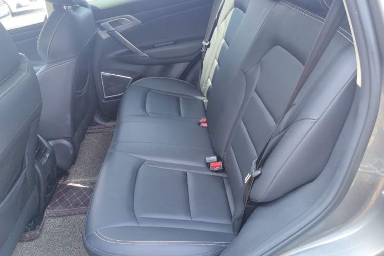 Used Geely Auto Emgrand X7 Sport 2021 Million Edition 1.8TD DCT Two-Wheel Drive Luxury Model
