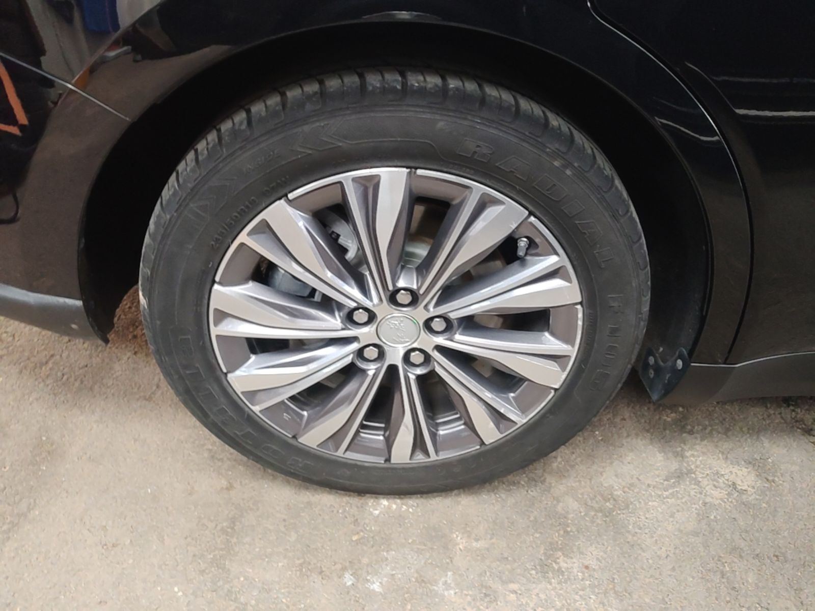 Hongqi E-QM5 2023 620km PLUS — снимка 11