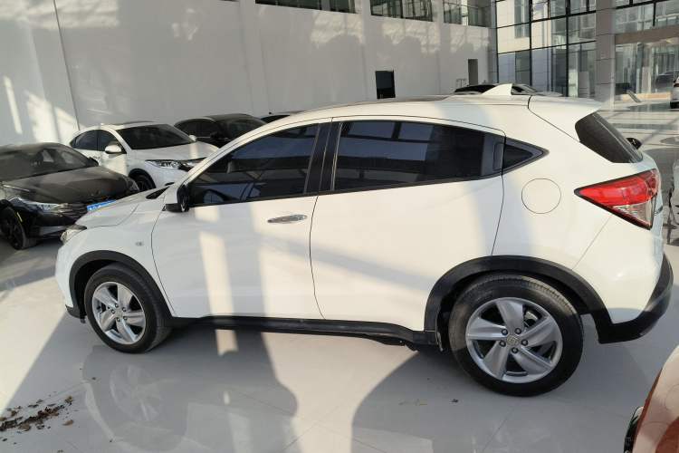Used Honda Vezel 2020 1.5L CVT Elite Edition
