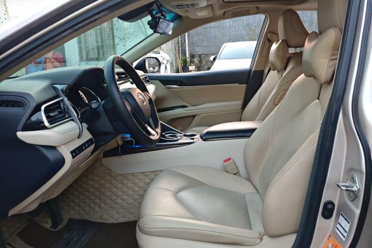 Used Toyota Camry 2019 2.0G Luxury Edition China VI Standard
