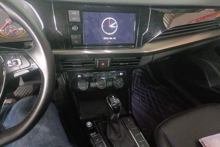 Used Volkswagen Passat 2019 330TSI Elite Edition China V Standard Audio And AC Panel