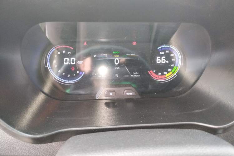 Used CHANGAN KAICHENG Ruixing EM80 2024 Comfort-Style 6-Seater 41.86 kWh Instrument Cluster