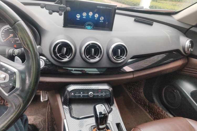 Used Wey VV7 2017 2.0T Flagship Model
