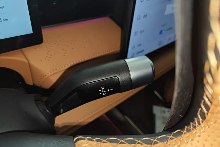 Used Geely Galaxy Galaxy 8 2025 130km EM-P Exploration Edition
