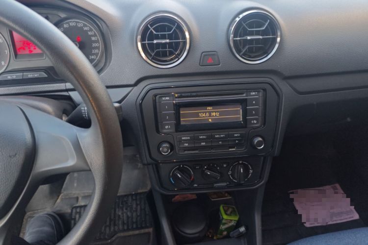 Used Volkswagen Jetta 2017 1.4L Manual Fashion Edition
