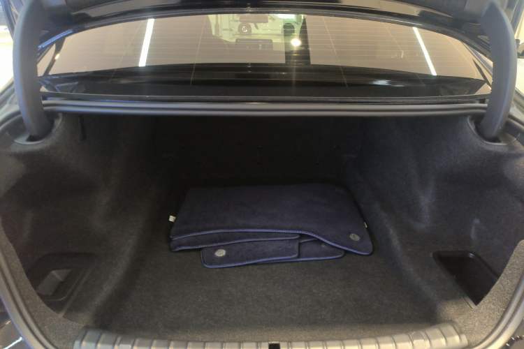 Used BMW 5 Series 2022 Restyled 530Li Leading Edition M Sport Package
