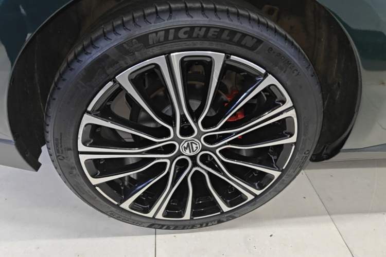 Used MG 7 2025 2.0T 405 AT Luxury Edition