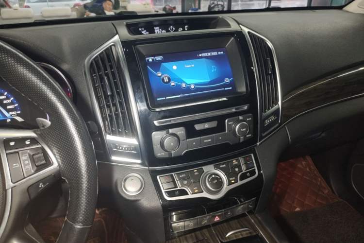 Used Haval H9 2017 2.0T Gasoline 4x4 Luxury 7-Seater