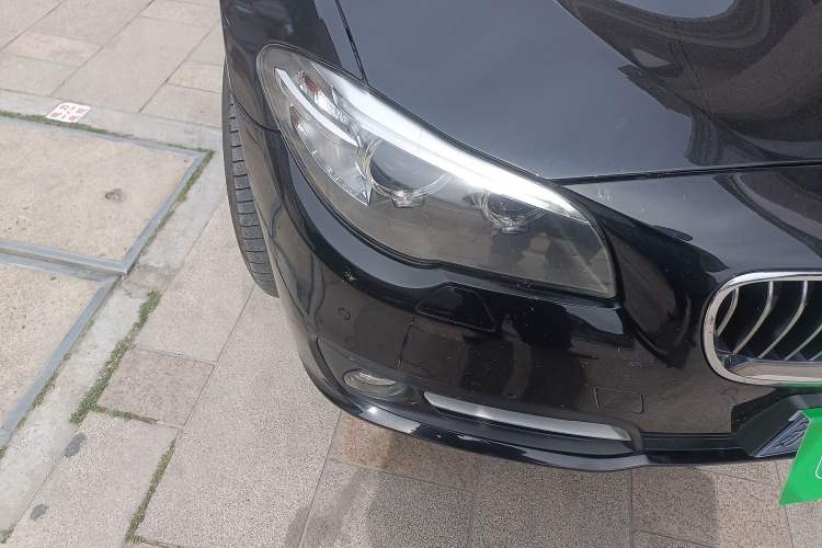 Used BMW 5 Series 2014 520Li Elegant Model Right Front Headlight