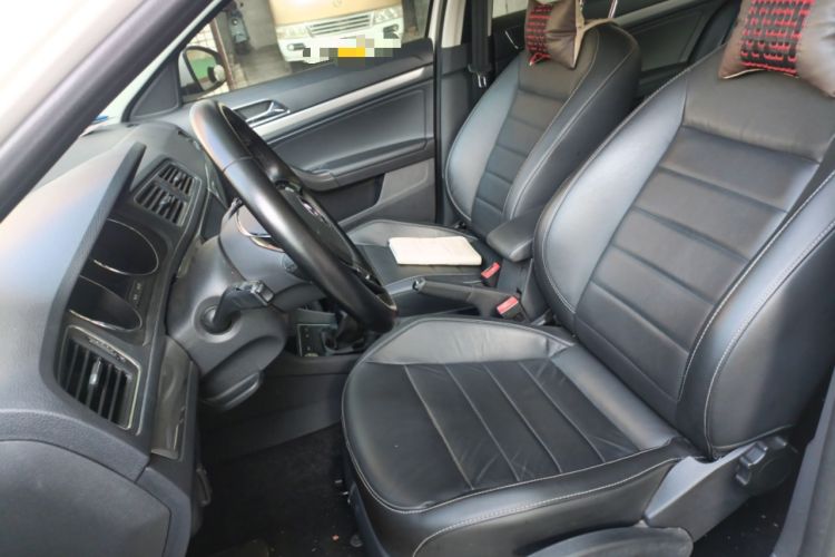 Used Volkswagen Lavida 2017 1.6L Manual Comfort Edition Left Front Seat