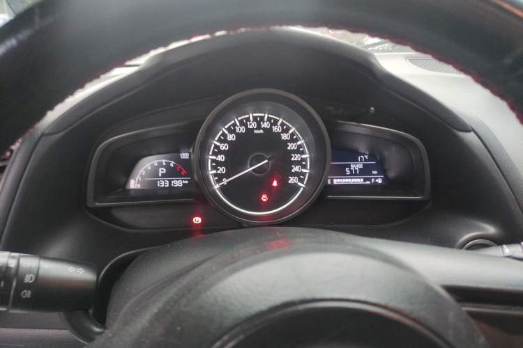 Used Mazda 3 Axela 2017 Sedan 1.5L Automatic Luxury Model Emission Standard China V
