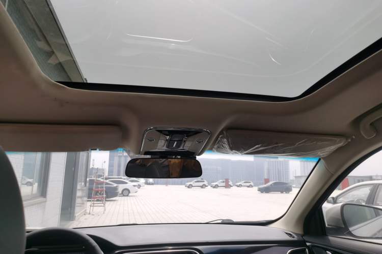 Used JETOUR X90 2019 1.5T Automatic Smart Enjoyment 6-Seater Emission Standard China V Headliner