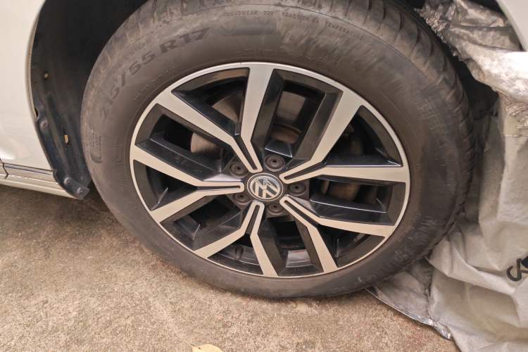 Used Volkswagen Variant 2017 380TSI Two-Wheel Drive Comfort Edition
