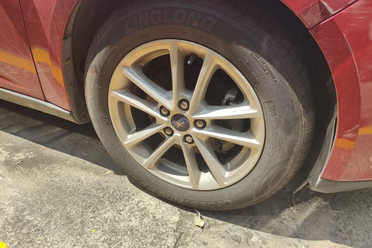 Used Ford Focus 2018 Hatchback Classic EcoBoost 180 Automatic Elite Model
