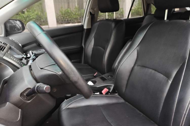 Used BYD S6 2014 2.0L Manual Luxury 5-Seater
