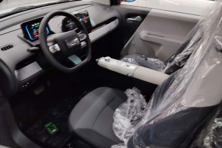 Used CHANGAN NEVO Lumin 2025 205 km Xiangqin Version
