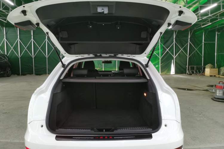 Used Zotye SR7 2016 1.5T CVT Magic Cube Door Edition China V Standard
