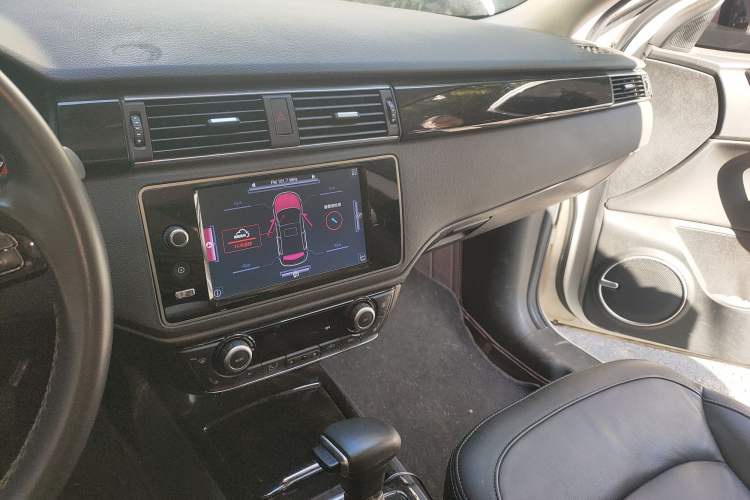 Used Qoros 3 2015 Urban SUV 1.6T Automatic Xuan Dong Party Edition
