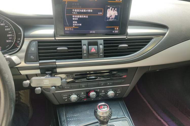 Used Audi A7 2018 40 TFSI Ambition Edition Audio And AC Panel