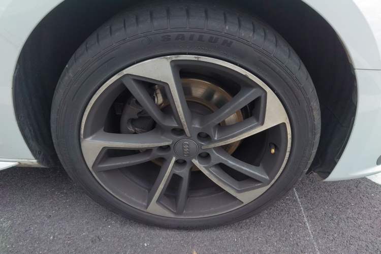 Used Audi A4L 2020 40 TFSI Fashion Dynamic Model Right Front Wheel Hub