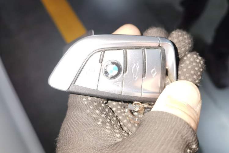 Used BMW 5 Series 2019 530Li xDrive Luxury Package Vehicle Key