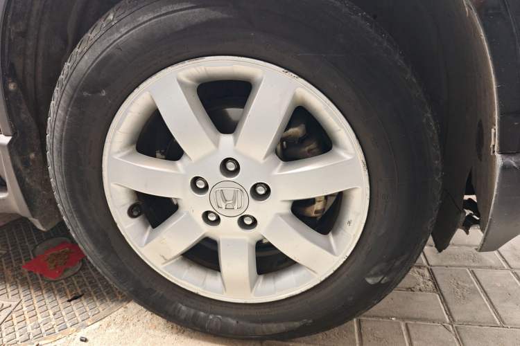 Used Honda CR-V 2007 2.4L automatic four-wheel drive Prestige Edition Right Front Wheel Hub