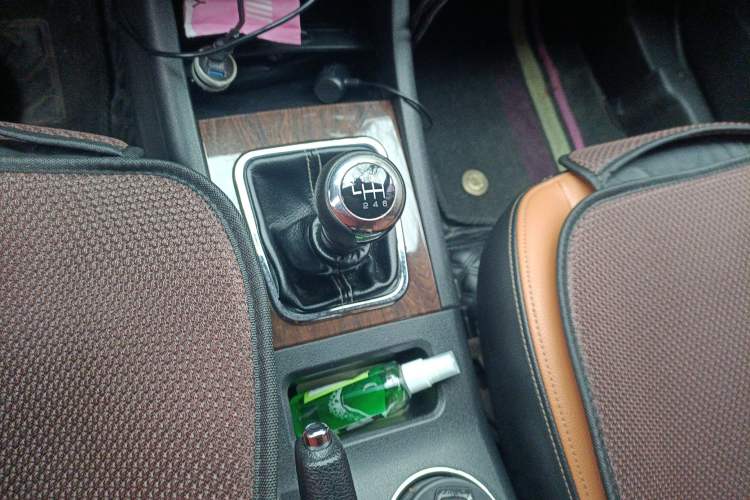 Used BAIC Weiwang S50 2016 1.5T Manual Joyful Elite Edition Gear Lever