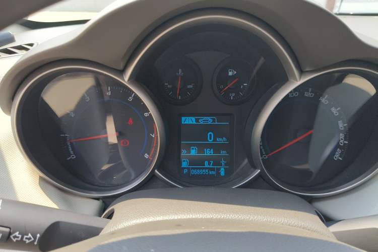 Used Chevrolet Cruze 2015 1.5L Classic SE AT Instrument Cluster