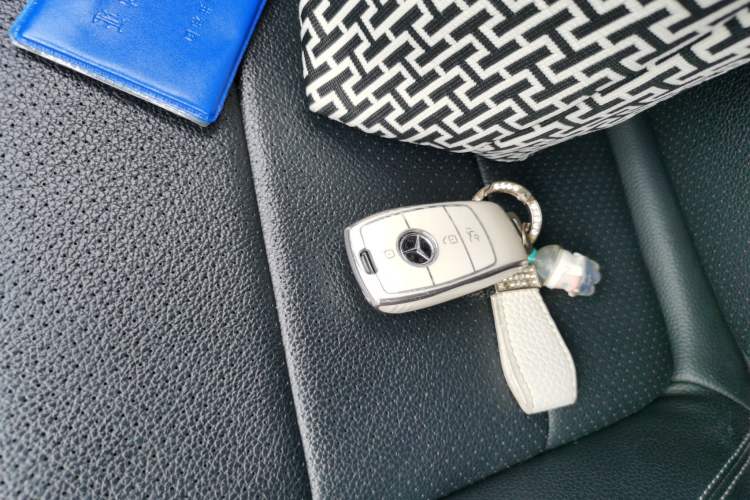 Used Mercedes-Benz E-Class 2016 E 200 L Sport Edition Vehicle Key