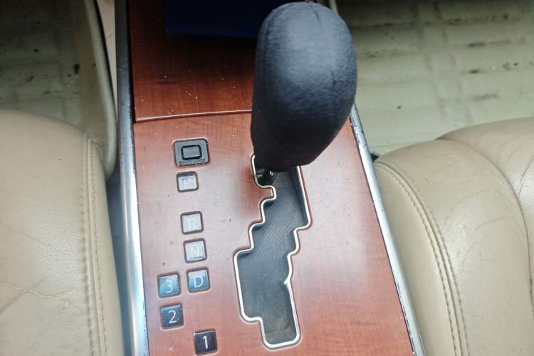 Used Nissan Teana 2004 230JM (Sunroof Version) Gear Lever