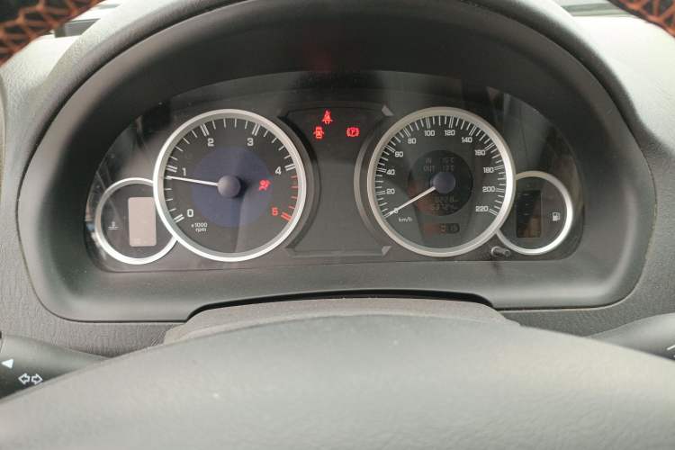 Used JMC Yusheng S350 2012 2.4T Two-Wheel Drive Luxury 7-Seater
