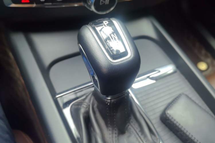 Used Volvo XC60 2021 T5 4x4 Smart Luxury Edition