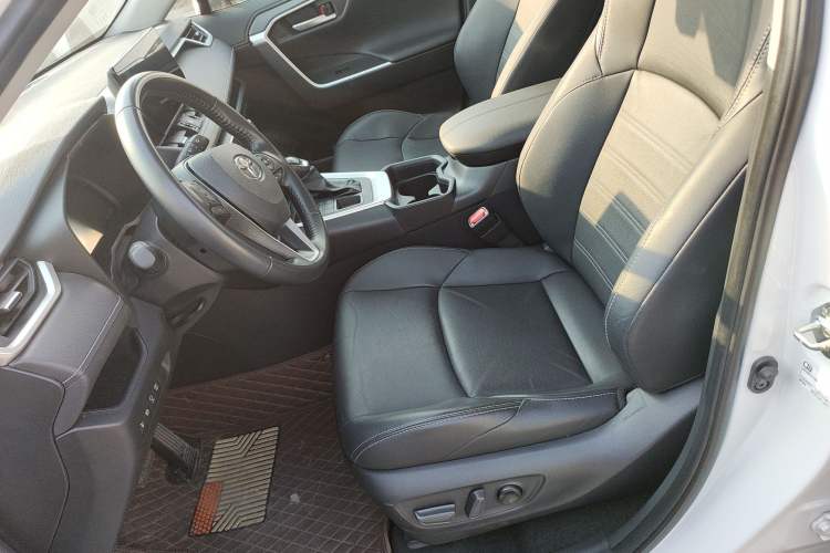 Used Toyota Wildlander 2023 2.0L CVT Four-Wheel Drive Luxury PLUS Edition