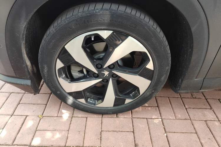 Used ARCFOX Alpha T5 2025 520 MAX Left Front Wheel Hub